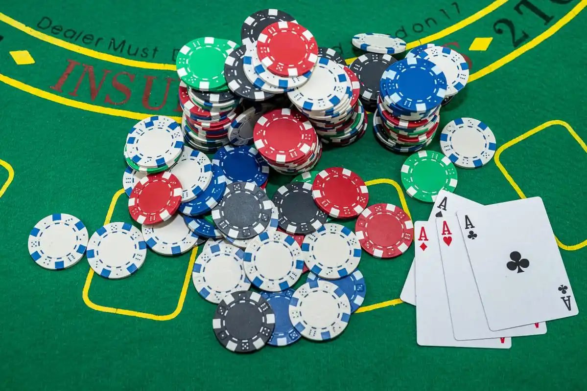Antarmuka meja live bets10 dengan kontrol taruhan yang intuitif dan chat dealer real-time